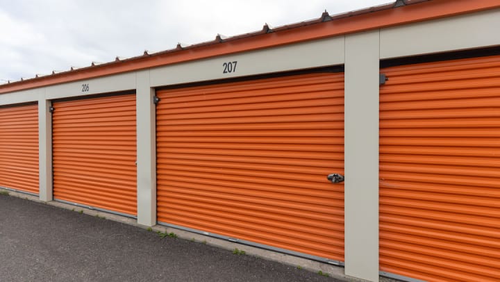 Apple Self Storage in Thorold, Ontario