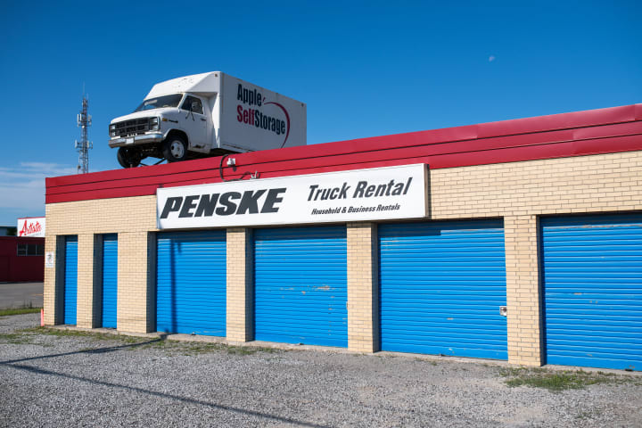 penske at apple self storage