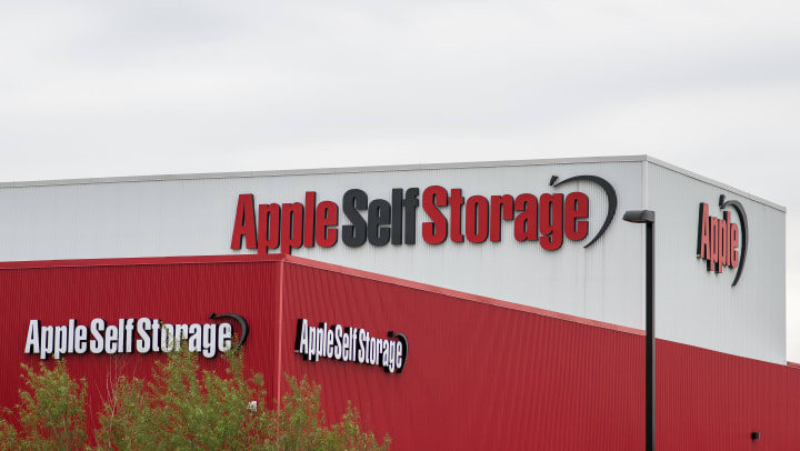 apple self storage rooftop