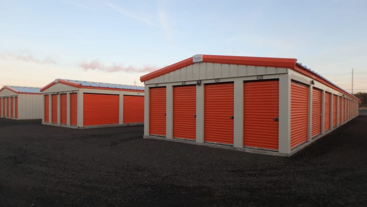 new apple self storage thunder bay location