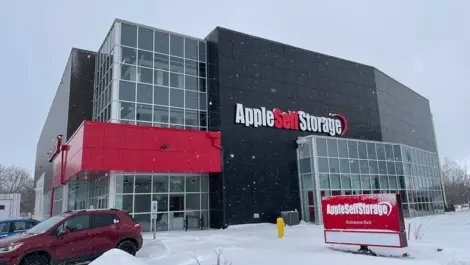 Apple Self Storage Facility in Guelph, ON