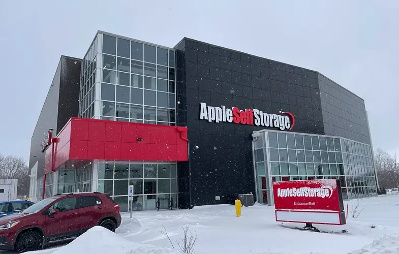 Apple Self Storage Facility in Guelph, ON